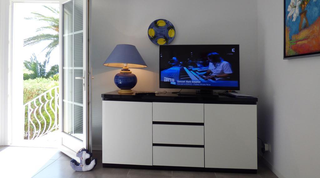 Au Reveil Des Cigales Hotell Saint Aygulf Rom bilde