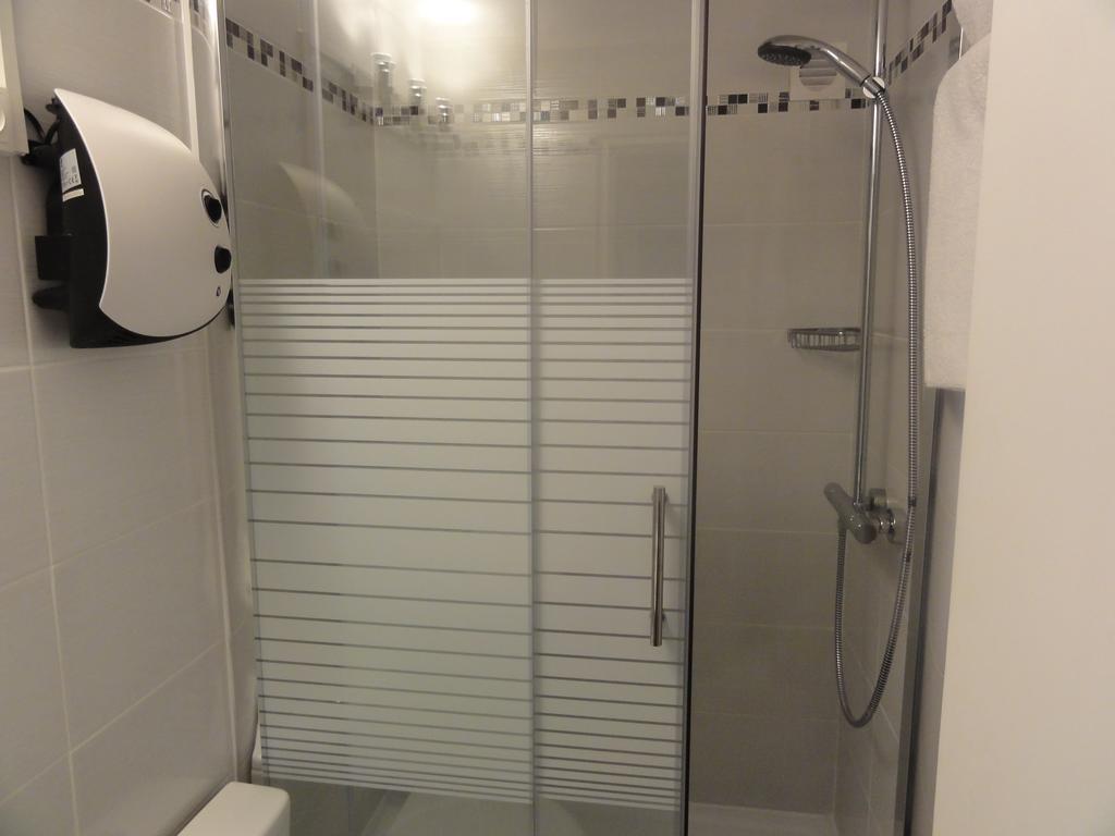 Au Reveil Des Cigales Hotell Saint Aygulf Rom bilde